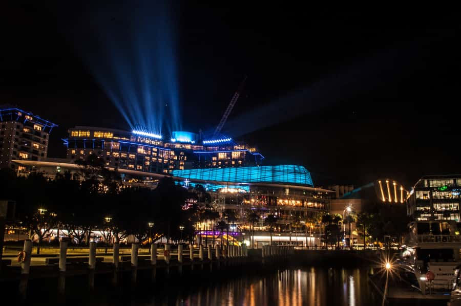 Sydney: Vivid Festival of Light Harbor Cruise with Dinner - Buffet dinner and the welcome drink