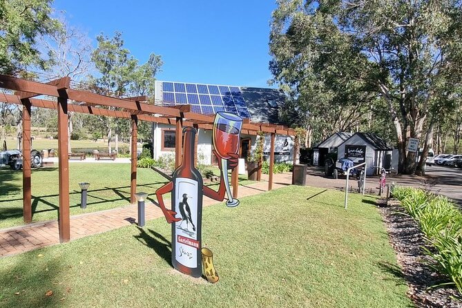 Sydney Wine Tours - Private Wine Tasting Tour to Hunter Valley - What guide Rocky adds