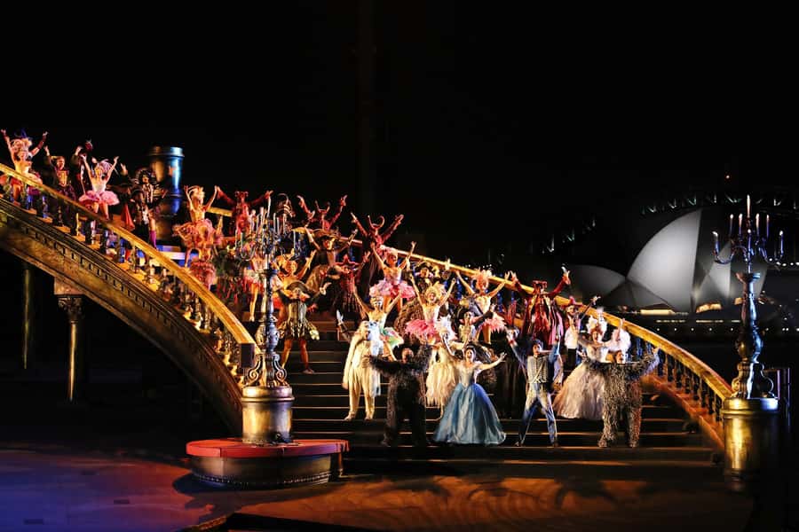 The Phantom of the Opera on Sydney Harbour Tickets - Arriving from 5pm: bars, food, and the harbour view