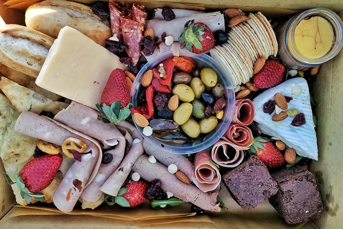 Uncork the Hunter Full Day Hunter Valley Winery Tour - Lunch comes in a generous grazing box